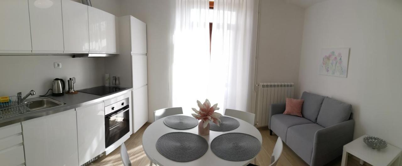 Apartments B&M Sežana Buitenkant foto